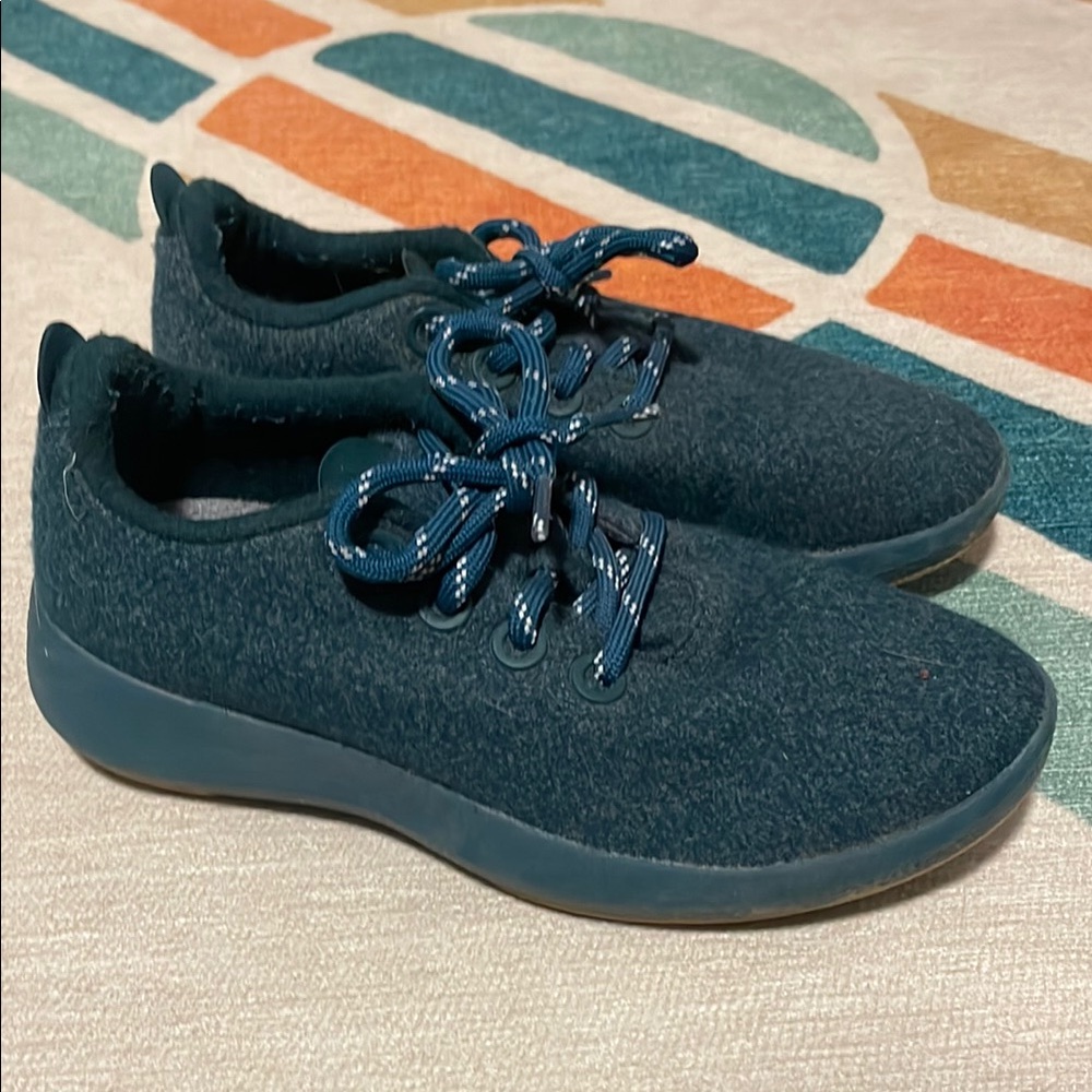 Allbirds Dark Blue Women’s Wool Runners Sneakers Size 7